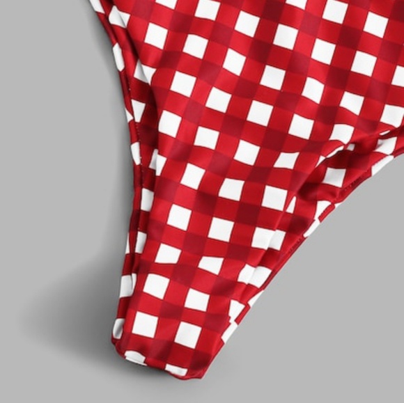 Gingham red bikinis - Picture 4 of 7